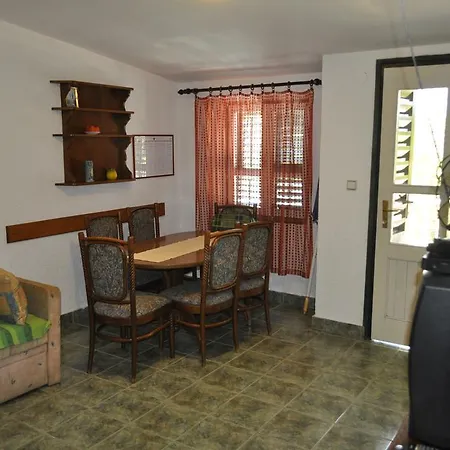 Apartment Pavlovic *
